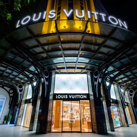 thương hiệu louis vuitton.